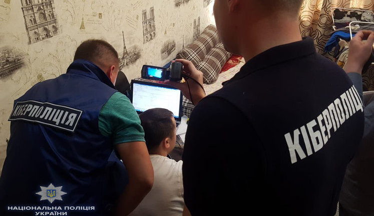Кіберполіція закрила піратський сайт, діяльність якого завдала правовласникам понад 2,5 млн грн збитку. ВІДЕО+ФОТОрепортаж