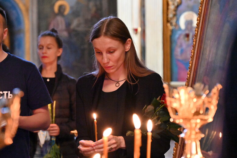 Із померлим релігієзнавцем Ігорем Козловським, який провів майже 2 роки у полоні ДНР, попрощалися у Києві 34