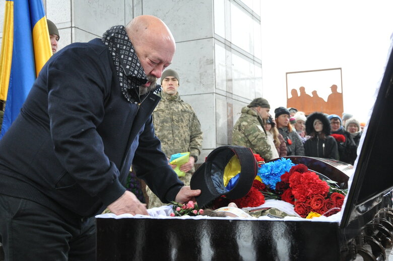 Із загиблим українським воїном Денисом Галушком попрощалися у Києві 34