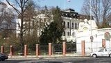 Площу, на якій розташоване посольство РФ у Чехії, хочуть перейменувати на честь Нємцова