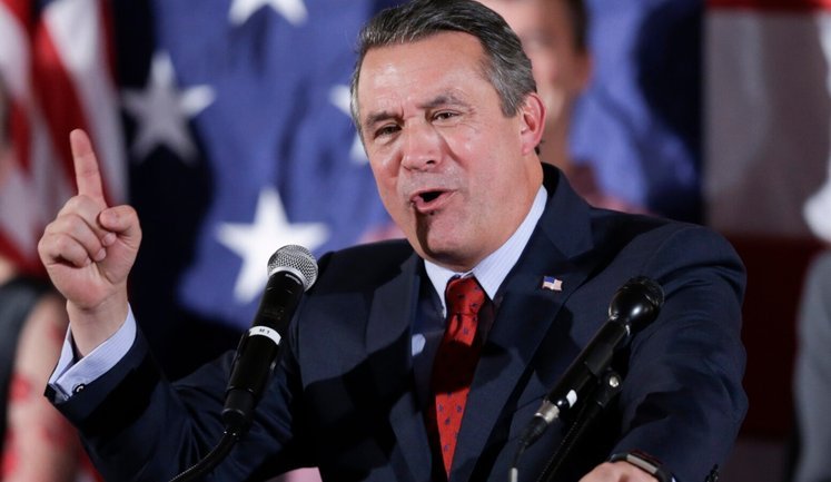 Конгрессмен-республиканец Бейкон об обысках у Ермака: В Украине есть правосудие, в РФ - вас выбрасывают из окон