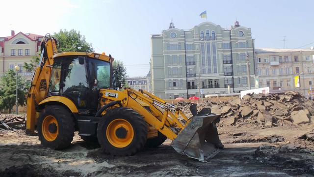 На Контрактовой площади в центре Киева началась масштабная реконструкция 05