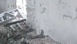 Член російської евакуаційної групи рахує тіла ліквідованих в одній з будівель на Покровщині