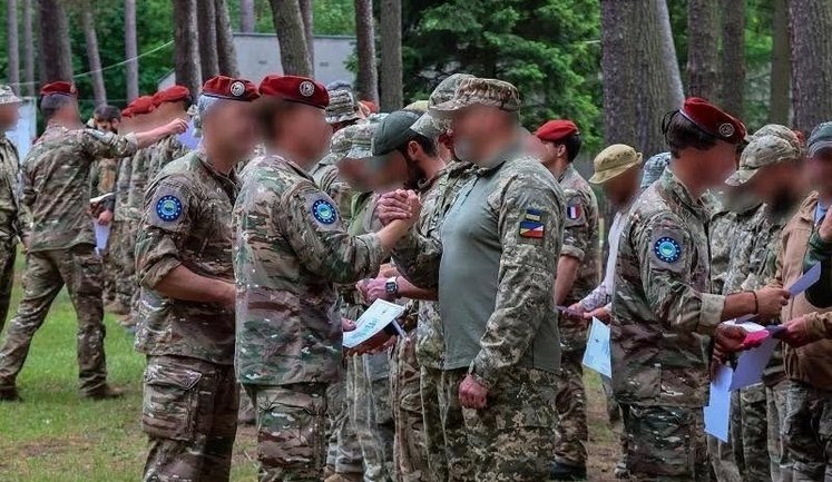 Военные ВСУ на учениях в Польше отрабатывают тактику и эксплуатацию танков Leopard. ФОТОРЕПОРТАЖ