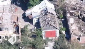 Російські військові розстріляли літнього чоловіка біля власного будинку - українські захисники встановили дані вбивці. ВIДЕО