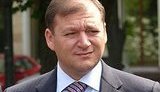 Декларація Добкіна: готівки на 20 млн грн у банківських сейфах, 12 ікон, колекції алкоголю, зброї, автомобілів і білий рояль