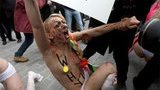 Femen теперь "отметились" в Стамбуле. ФОТО