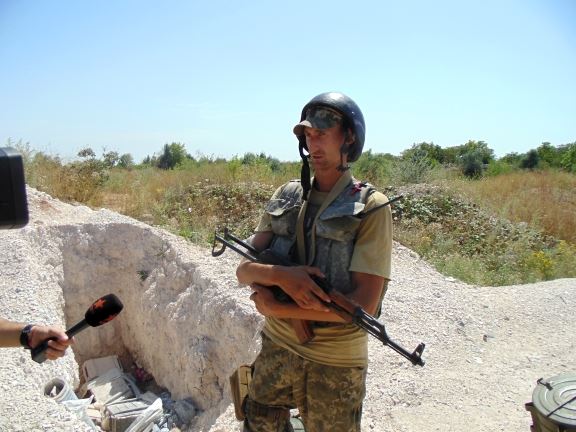 Медики прооперировали бойца АТО с застрявшей в ноге гранатой 01