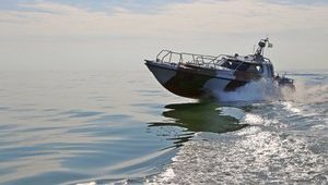 Голова Держприкордонслужби Назаренко передав маріупольським прикордонникам новий патрульний катер. ФОТОрепортаж