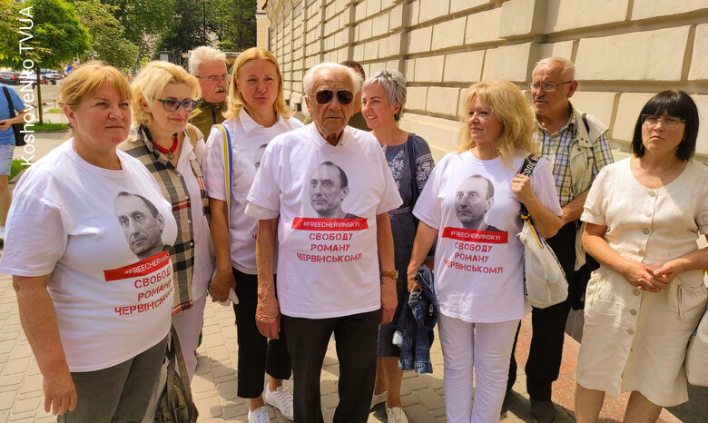 Степан Хмара: На початку війни ми, старі партизани, вночі обходили свій квартал у Києві. Дивилися, чи нема диверсантів 02