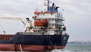 РФ атакувала два судна в портах Одещини: загинув член екіпажу - громадянин Сирії, є постраждалі. ФОТОрепортаж