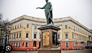 ОДЕСА - МІСТО КОМУНАЛЬНОЇ РУЇНИ, МОРЯ ТА НЕСПОДІВАНИХ РЕЙТИНГІВ