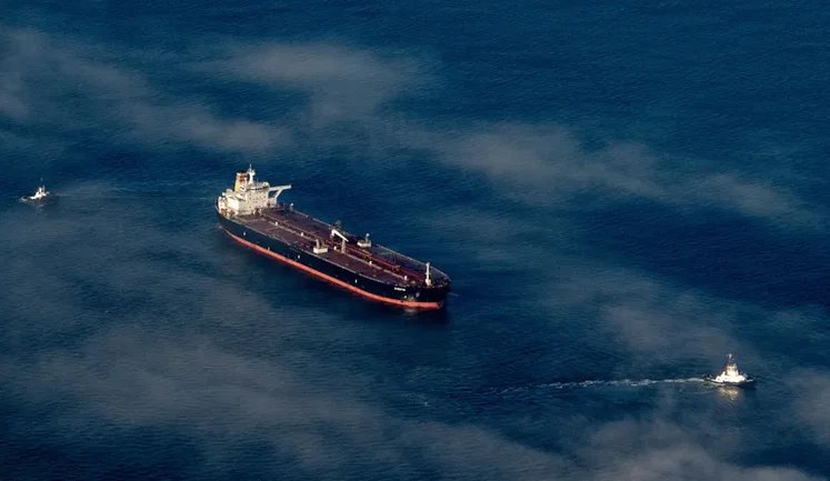 Суд Німеччини поки не дозволяє конфіскувати аварійний танкер "тіньового флоту" РФ