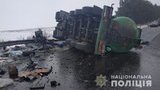 Один человек погиб, еще трое попали в больницу в результате тройного ДТП на Винничине, - полиция. ФОТОрепортаж