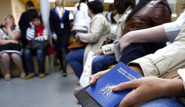 Рада ухвалила закон про обов’язкову реструктуризацію кредитів для переселенців