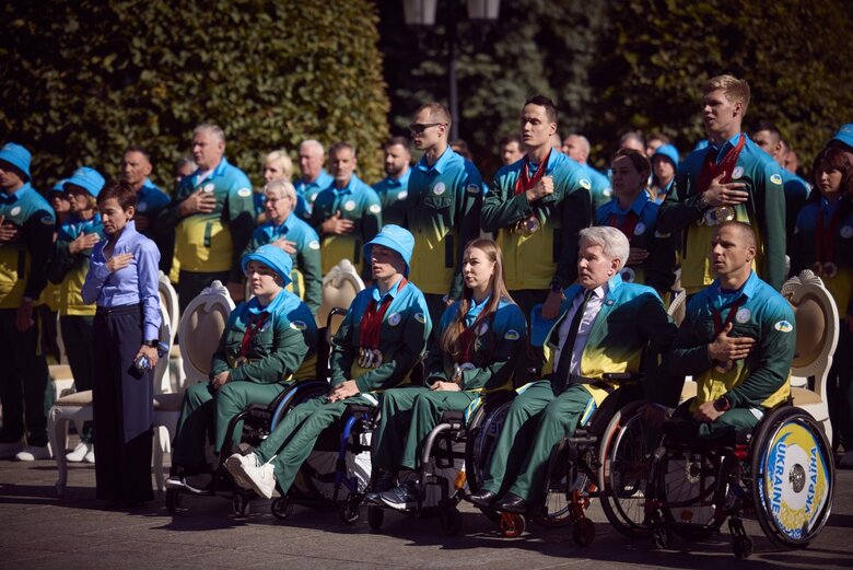 Зеленський зустрівся з паралімпійцями
