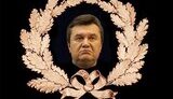 Падение венка на голову Януковича порадовало интернет сообщество - подборка ФОТОжаб.