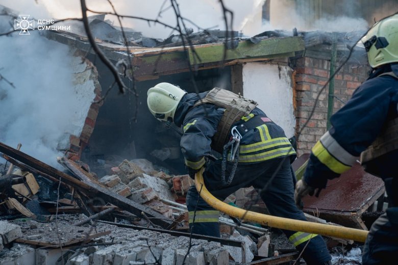 Обстрелы Сумщины: спасатели ликвидировали пожары в Сумах и Белополье