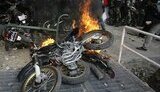 Беспорядки в Иране: столкновения оппозиции и полиции продолжаются. ФОТОрепортаж.