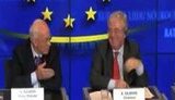 Премьер Азаров рассмешил еврокомиссара Фюле: "Ну что, убедились, что у нас в Украине есть свобода слова?" ВИДЕО