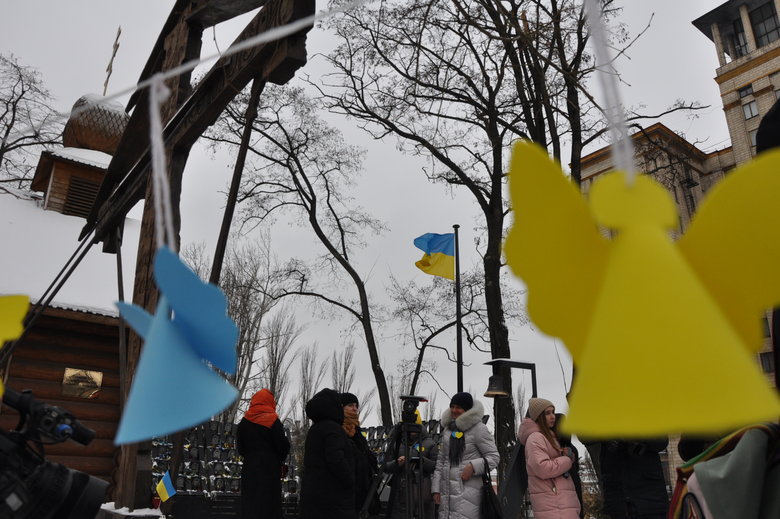 Ялинка для Героїв: у Києві вшанували память загиблих воїнів та Героїв Небесної Сотні 26