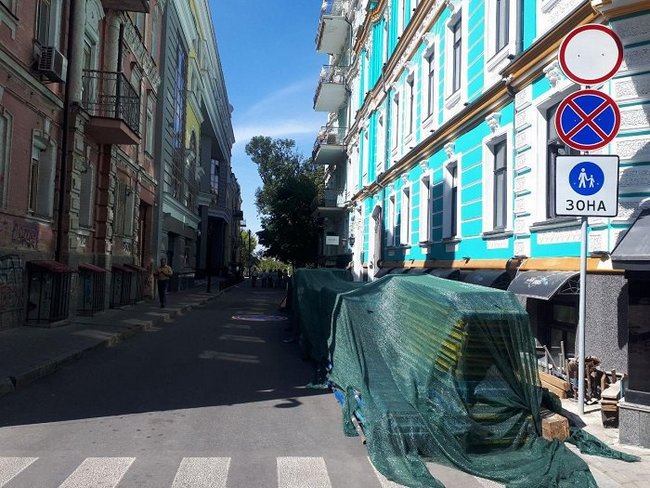 Десятинний провулок у центрі Києва став повністю пішохідним, - КМДА 02