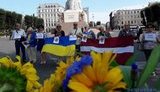Акция памяти в годовщину Иловайской трагедии прошла в Риге. ФОТОрепортаж
