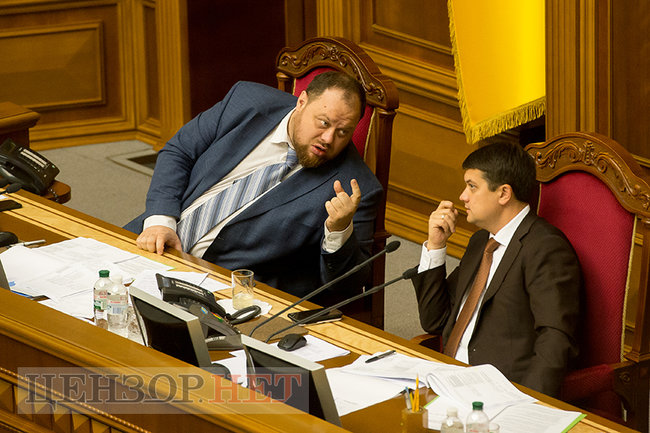 Ще один чорний четвер – монобільшість знову без більшості 04