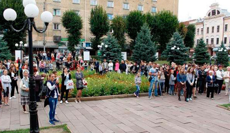Поліцейські забезпечили охорону правопорядку під час проведення масових заходів на Буковині