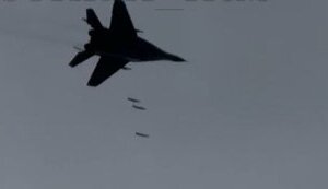 Пілот українського МіГ-29 авіабомбами GBU-39 знищує польовий пункт управління окупантів на півдні України. ВIДЕО