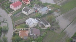 На заході України оголосили загрозу затоплення доріг, заплав і сільгоспугідь