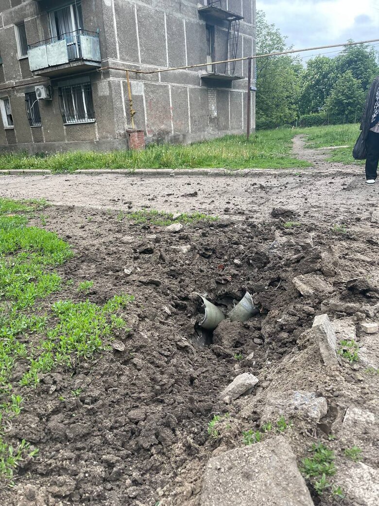 Occupiers fired on Avdiivka all night, in morning racists launched airstrike, and three civilians were wounded 05