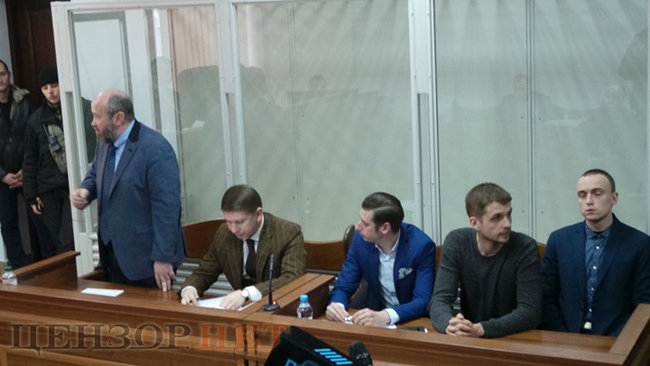 Шевченковский райсуд Киева продолжил рассмотрение дела об убийстве Бузины. Активисты перекрывали движение по Дегтяревской (обновлено) 03