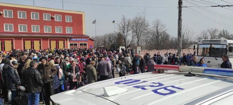За сьогодні з Луганщини вдалось евакуювати понад 1700 мешканців, - Гайдай 03