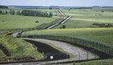"Вуха Москви" буквально стирчать". Заява пресслужби Яценюка про фейки щодо проекту "Стіна"