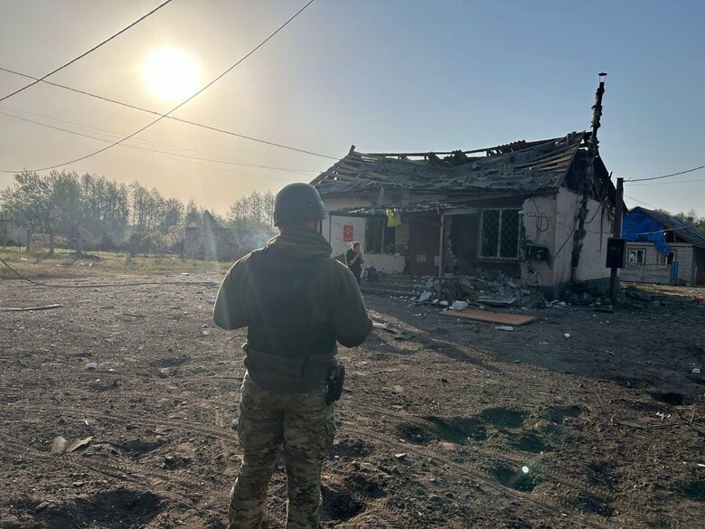 Последствия обстрелов Донецкой области. Есть погибшие и раненые