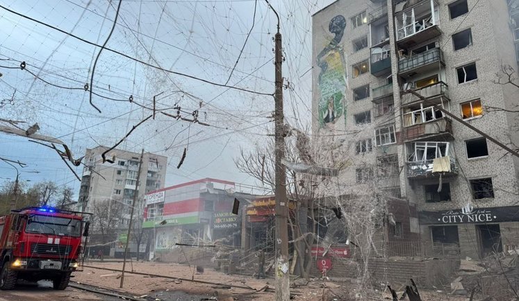 Двоє людей зазнали поранень через російські обстріли Донеччини. ФОТОрепортаж