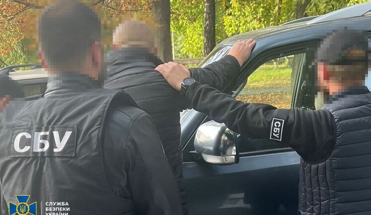 Fraudsters who sold position of rector of one of Vinnytsia universities for $50,000 detained. PHOTO