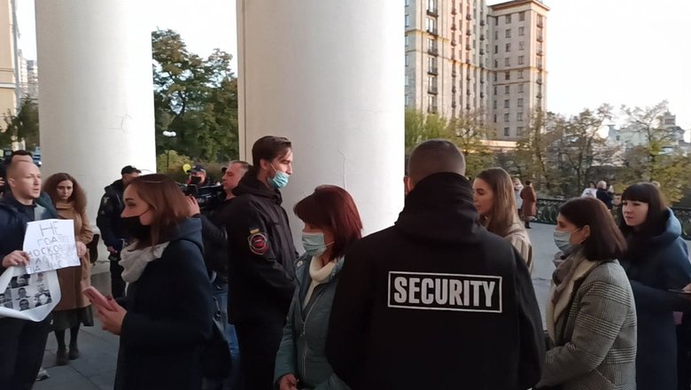 Московский блатняк на месте гибели Героев Небесной Сотни, - в Киеве протестуют против концерта российской певицы Ирины Круг 09