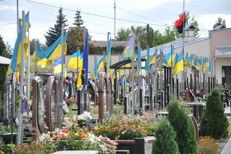 Kyiv. Alley of Heroes at Lysove cemetery. Rows of flags over Ukrainian soldiers’ graves 14