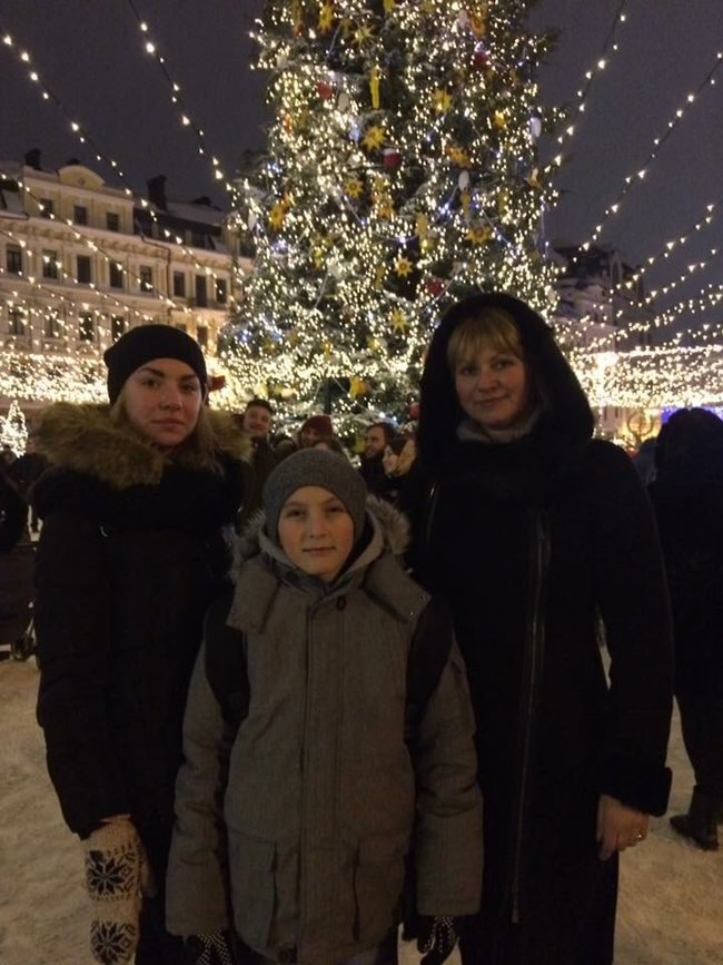 Дружина загиблого на Майдані Миколи-Олега Паньківа Леся: 3 лютого ми побралися, 6-го у нього день народження, а 20-го на Майдані він зазнав смертельного поранення 09