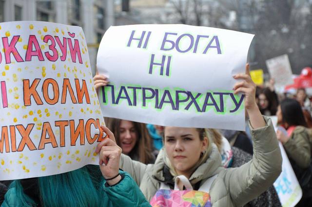 Police detains attackers of feminist rally held in downtown Kyiv 22 Police detains attackers of feminist rally held in downtown Kyiv 22