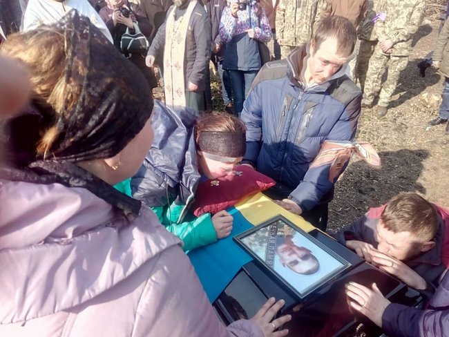 Украинского воина 58-й ОМБ Владимира Черненко похоронили 6 марта на Черниговщине 07