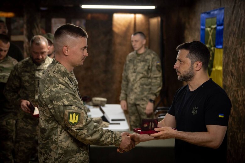 Zelenskyy visited an assault regiment in the Sumy region, which entered the Kursk region last year