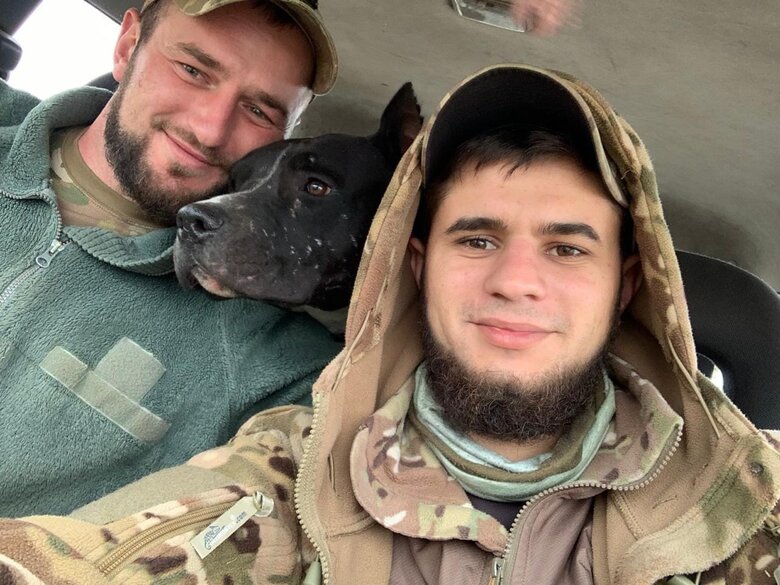Командир 1-го батальйону 67-ої бригади Юрій Капустяк, позивний Капуста: З 1 липня наш підрозділ носитиме ім’я Героя України Дмитра Коцюбайла, друга Да Вінчі 10