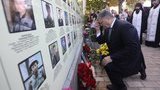 Депутати "Європейської Солідарності" та "Голосу" перед засіданням Верховної Ради поклали квіти до Стіни пам