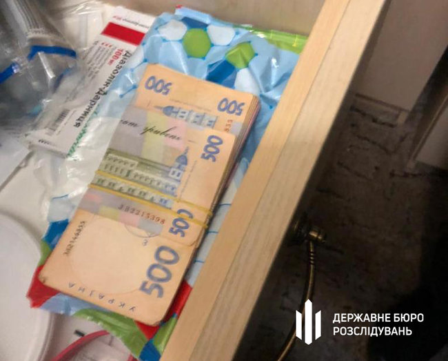 Подполковник полиции задержан на Харьковщине на взятке 40 тыс. грн за крышевание лесозаготовки, - ГБР 02