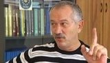 Пинзенык поделился секретом выращивания усов с "иностранным" журналистом: "Підсівати треба, але ви мене ображаєте". + ВИДЕО