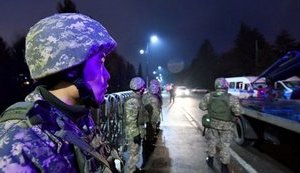 Казахстанські силовики заходять до Алмати для проведення "антитерористичної операції". ВIДЕО