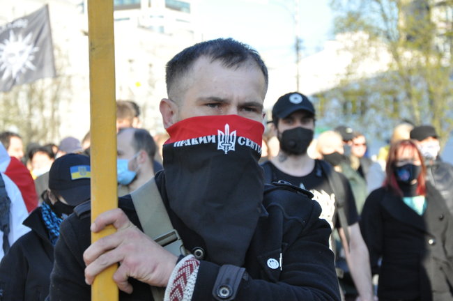 У центрі Києва відбувся марш вишиванок на честь дивізії СС Галичина 10